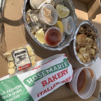 Lenny's Clam Bar - Blue Point Oysters and Fried Calamari - Seafood Near Me - Howard Beach, New York Lenny's Clam Bar - Blue Point Oysters and Fried Calamari - Seafood Near Me - Howard Beach, New York