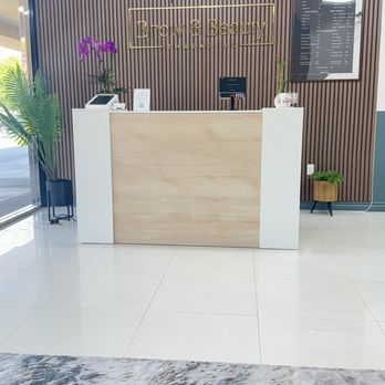 Brow & Beauty Threading - Front desk - Threading Services Near Me - Chino, California Brow & Beauty Threading - Front desk - Threading Services Near Me - Chino, California
