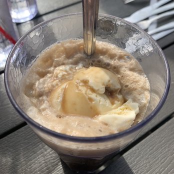 Cool Cat Cafe - Root Beer Float - American Near Me - Pismo Beach, California Cool Cat Cafe - Root Beer Float - American Near Me - Pismo Beach, California