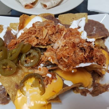 Taqueria Los Sombreros - Chicken Nachos - Mexican Near Me - Des Plaines, Illinois Taqueria Los Sombreros - Chicken Nachos - Mexican Near Me - Des Plaines, Illinois