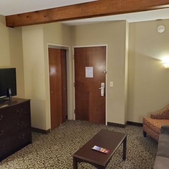 Best Western Plus Intercourse Village Inn & Suites - Hotels Near Me - Intercourse, Pennsylvania