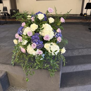 Queen's Floral Design - Sanctuary arrangements. - Floral Designers Near Me - Farmers Branch, Texas Queen's Floral Design - Sanctuary arrangements. - Floral Designers Near Me - Farmers Branch, Texas