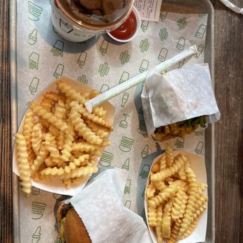Shake Shack Park Road - Burger Fries Chocolate Churro Shake - Burgers Near Me - Charlotte, North Carolina Shake Shack Park Road - Burger Fries Chocolate Churro Shake - Burgers Near Me - Charlotte, North Carolina