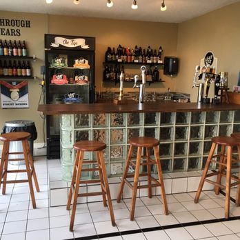 Alley Kat Brewing - Tasting bar - Beer, Wine & Spirits Near Me - Edmonton, Alberta