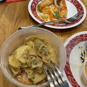 Street Side - Grandma's Pork and Chive Dumplings, Garlic Shrimp Net Rolls - Vietnamese Near Me - Philadelphia, Pennsylvania Street Side - Grandma's Pork and Chive Dumplings, Garlic Shrimp Net Rolls - Vietnamese Near Me - Philadelphia, Pennsylvania