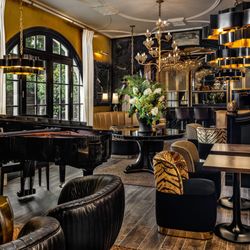 Post House Inn - Champagne Lounge