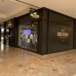 Hollister Store