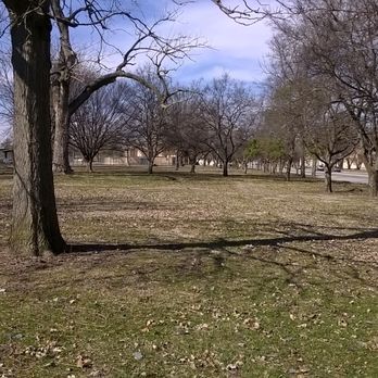 Watkins Park - lawn with mature trees - Parks Near Me - Indianapolis, Indiana Watkins Park - lawn with mature trees - Parks Near Me - Indianapolis, Indiana