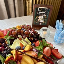 Chowgirls Catering