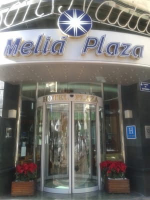 Meliá Plaza by null