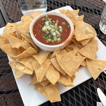 La Cocina de Mama - chips and salsa - Breakfast & Brunch Near Me - Estes Park, Colorado