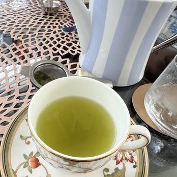 The Veranda - Sencha - Wine Bars Near Me - Honolulu, Hawaii