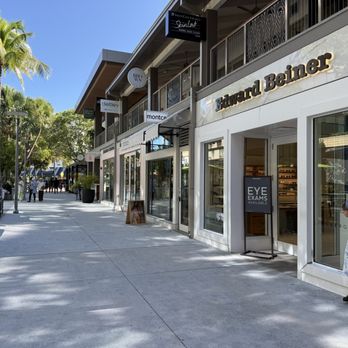 CocoWalk - Shopping Centers Near Me - Coconut Grove, Florida CocoWalk - Shopping Centers Near Me - Coconut Grove, Florida