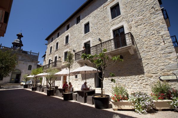 Urban Style Hôtel les Fleurines by null