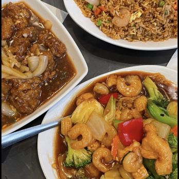 Hakka Legend Asian Cuisine - Chili chicken, fried rice, chow mein - Halal Near Me - Toronto, Ontario Hakka Legend Asian Cuisine - Chili chicken, fried rice, chow mein - Halal Near Me - Toronto, Ontario
