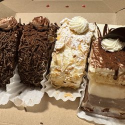 La Brioche Pastries & Bakery - Selection of cakes