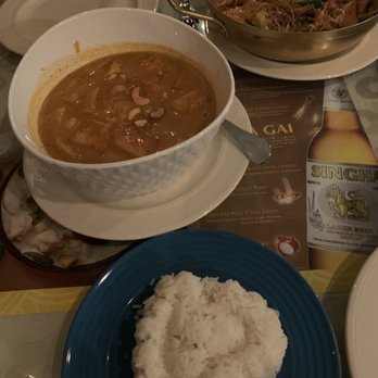 Siam Bistro - Pad Thai and Massaman Curry. - Thai Near Me - Miami, Florida Siam Bistro - Pad Thai and Massaman Curry. - Thai Near Me - Miami, Florida