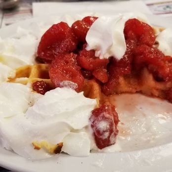 Dream Diner - Gluten free fresh waffles with strawberries - Diners Near Me - Tyngsboro, Massachusetts Dream Diner - Gluten free fresh waffles with strawberries - Diners Near Me - Tyngsboro, Massachusetts