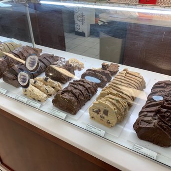 Kilwins Ice Cream - Chocolate - Fudge - Chocolatiers & Shops Near Me - Grand Rapids, Michigan