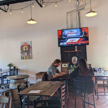 Rouge River Brewing - TV and seating - Breweries Near Me - Markham, Ontario