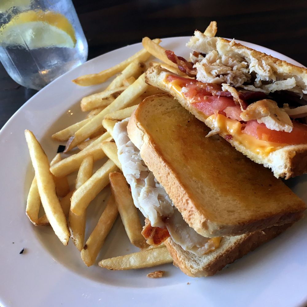 Bob Evans - Turkey, bacon and cheese - American Near Me - Mount Laurel, New Jersey