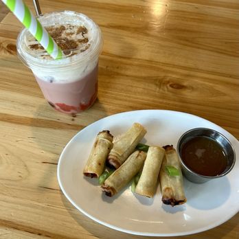Halo Hollow - Lumpia, strawberry shortcake boba - Bubble Tea Near Me - Brattleboro, Vermont