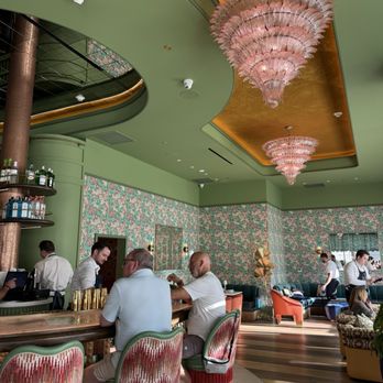 Bar Issi - Italian Near Me - Palm Springs, California