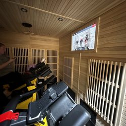 HOTWORX - Leander - Hot cycle room