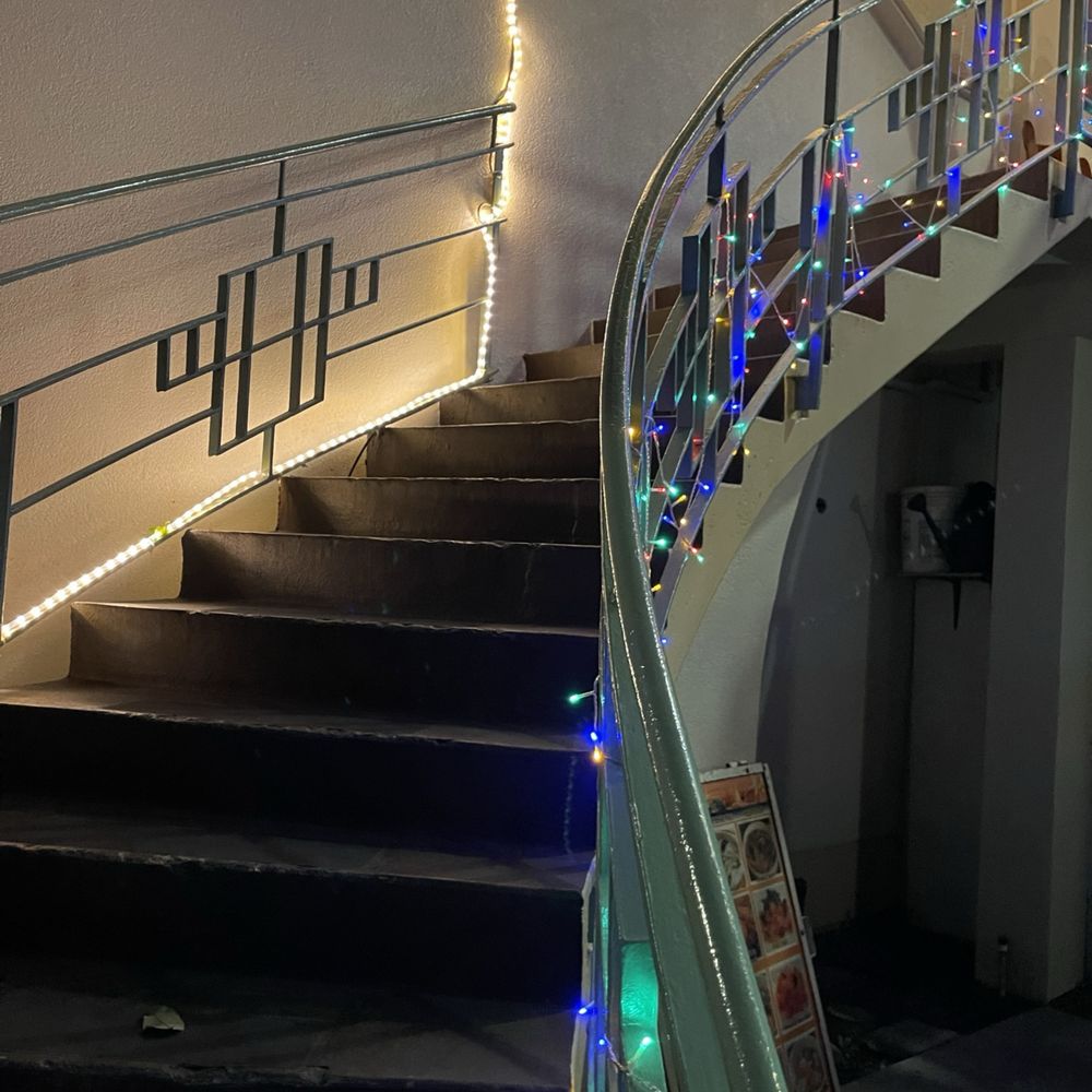 Siam Square - Stairway to get to door - Thai Near Me - Honolulu, Hawaii Siam Square - Stairway to get to door - Thai Near Me - Honolulu, Hawaii