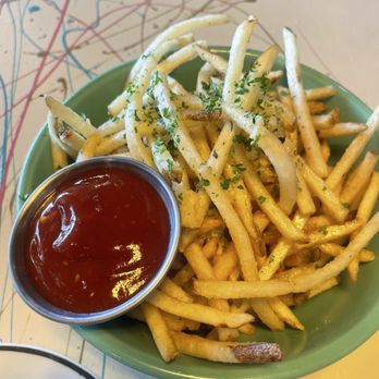 Cuba Cuba - Castle Rock - MOJO FRIES & HOUSEMADE KETCHUP - Cocktail Bars Near Me - Castle Rock, Colorado Cuba Cuba - Castle Rock - MOJO FRIES & HOUSEMADE KETCHUP - Cocktail Bars Near Me - Castle Rock, Colorado