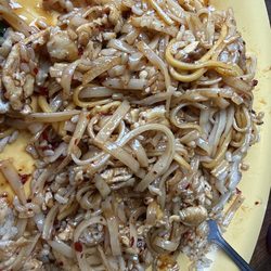 Mongolian Grill Woodinville - Chicken with rice noodles & brown rice
