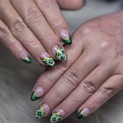 Holly Nails