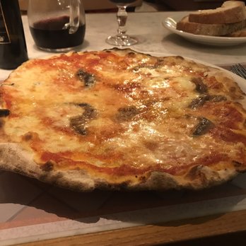 Li Rioni - Pizza Napoli - Pizza Near Me - Rome, RM