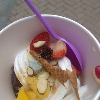 Yogurt Zone - a person holding a bowl of yogurt - Ice Cream & Frozen Yogurt Near Me - San Antonio, Texas Yogurt Zone - a person holding a bowl of yogurt - Ice Cream & Frozen Yogurt Near Me - San Antonio, Texas