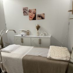Lily Beauty lash studio