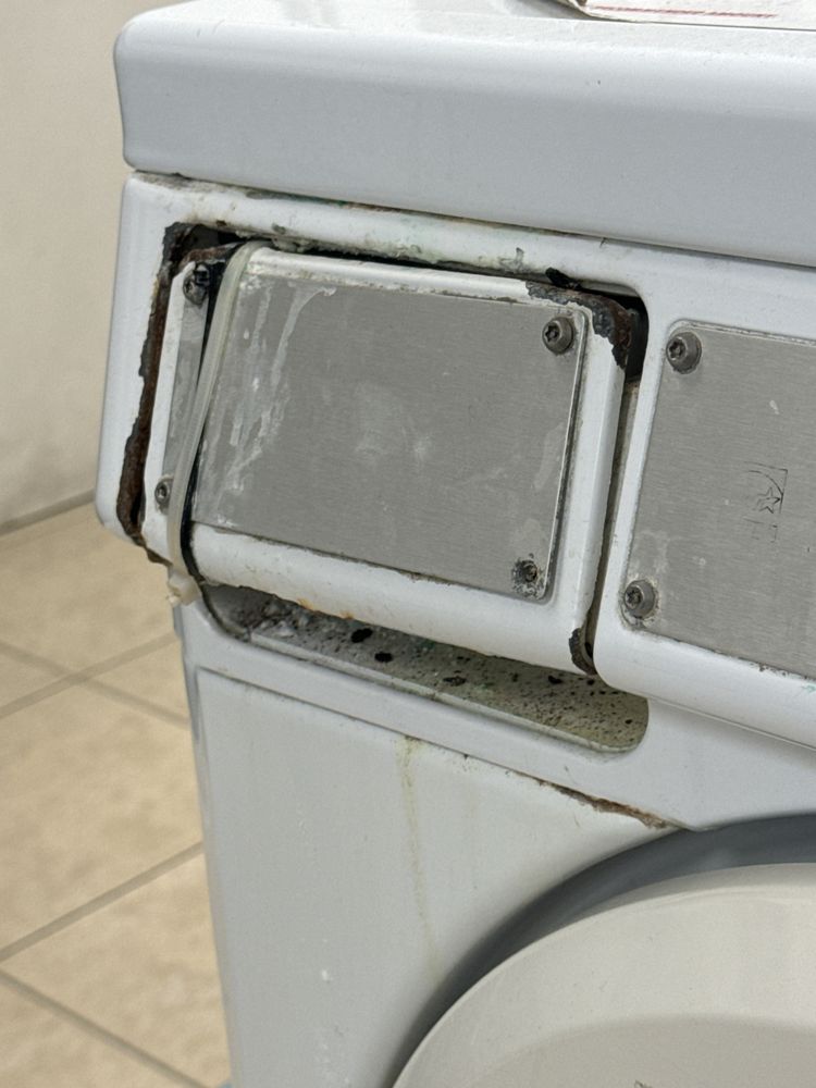 SUPER CLEAN LAUNDROMAT Updated August 2024 36 Photos & 15 Reviews