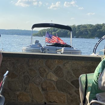 The Windlass - American Near Me - Lake Hopatcong, New Jersey The Windlass - American Near Me - Lake Hopatcong, New Jersey