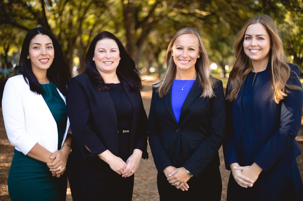 COMPASS LAW Updated August 2024 10 Photos 146 W Sybelia Ave