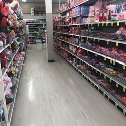 Rite Aid - Endless row/isle of Valentines Day selections
