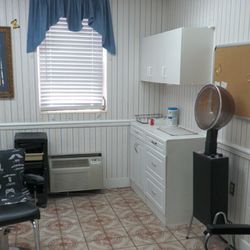 South Haven Health and Rehabilitation - Beauty Shop
