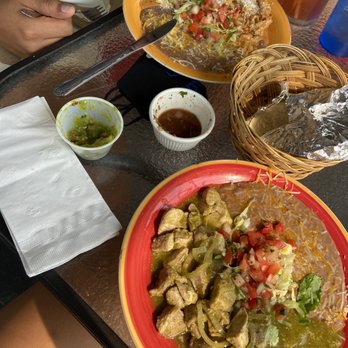 La Conquista Taqueria - Pollo a la Crema Special (left) & Chile Verde Special (right) - Mexican Near Me - Redding, California La Conquista Taqueria - Pollo a la Crema Special (left) & Chile Verde Special (right) - Mexican Near Me - Redding, California