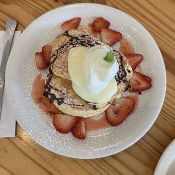 Cream Pot - strawberry souffle - Breakfast & Brunch Near Me - Honolulu, Hawaii