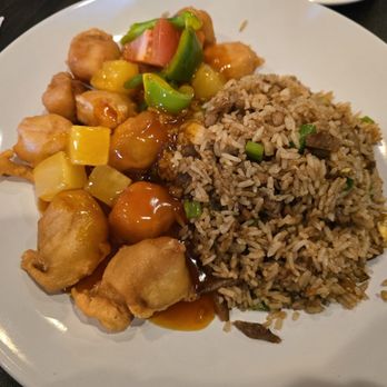 Yan Yan - Chinese Near Me - Buffalo Grove, Illinois
