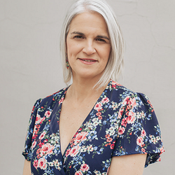 Miryam Ferris - Energy Healer, Akashic Records Teacher and Quantum Technologies
