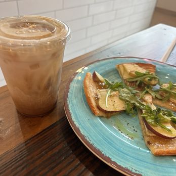 Grain and Berry - Richmond - Go Fig Or Go Home Flatbread - Vegetarian Near Me - Richmond, Texas Grain and Berry - Richmond - Go Fig Or Go Home Flatbread - Vegetarian Near Me - Richmond, Texas