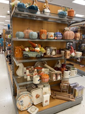 TJ MAXX - Updated November 2025 - 124 Photos & 25 Reviews - 1169 Nimmo