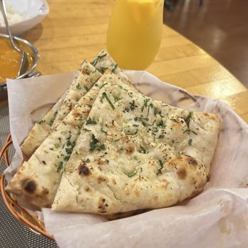 Chulo Restaurant & Bar - Garlic Naan - Himalayan/Nepalese Near Me - Watertown, Massachusetts