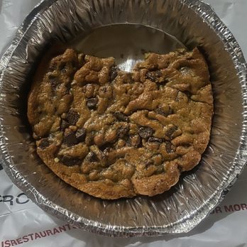 BJ's Restaurant & Brewhouse - Chocolate chunk Pizookie - New American Near Me - Waco, Texas
