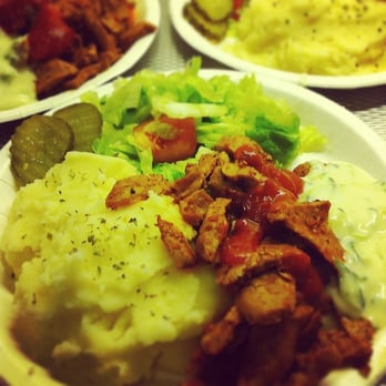 Vegan Soul Train - Vegan dönerkebab-tallrik - Food Trucks Near Me Vegan Soul Train - Vegan dönerkebab-tallrik - Food Trucks Near Me
