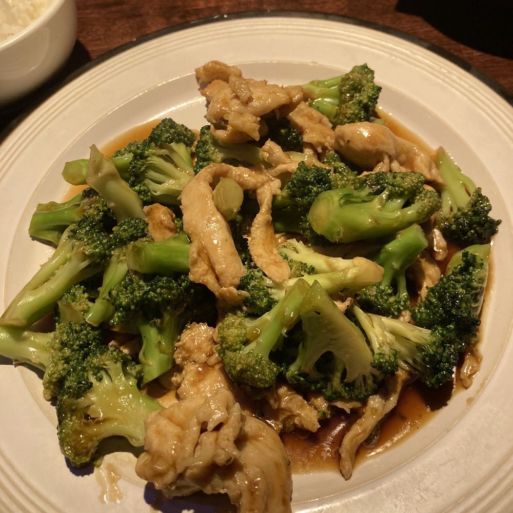 Lavender Asian Bistro - Chicken C7. Broccoli Chicken - Chinese Near Me - Lawrenceville, Georgia